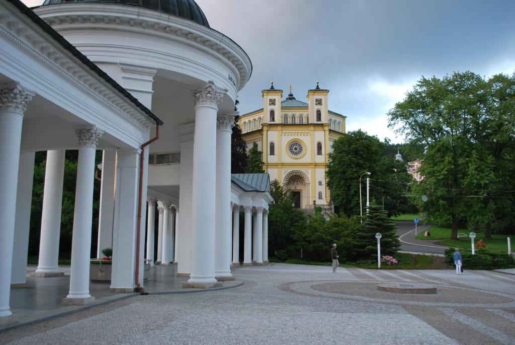 Hostel Foster Mariánské Lázně Exterior foto