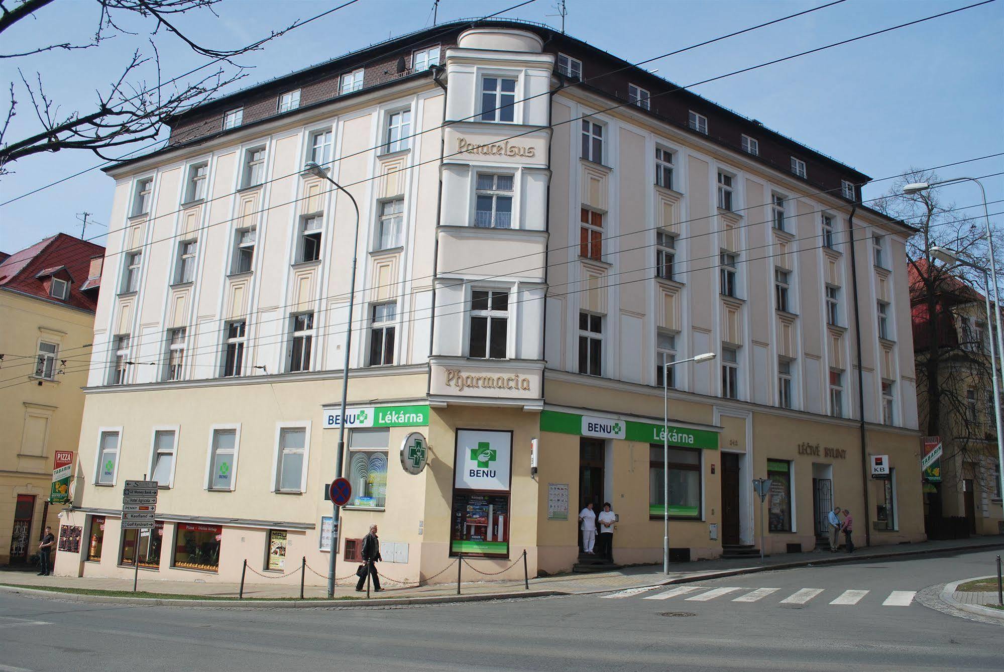 Hostel Foster Mariánské Lázně Exterior foto